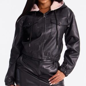 Denim Blvd - 🩷🖤 faux fur hood cropped zip up leather jacket 🩷🖤